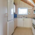 4 Bedroom Cozy In